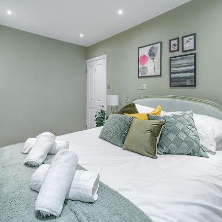 Stylish Shepherds Bush Flat Apartment London Exterior photo